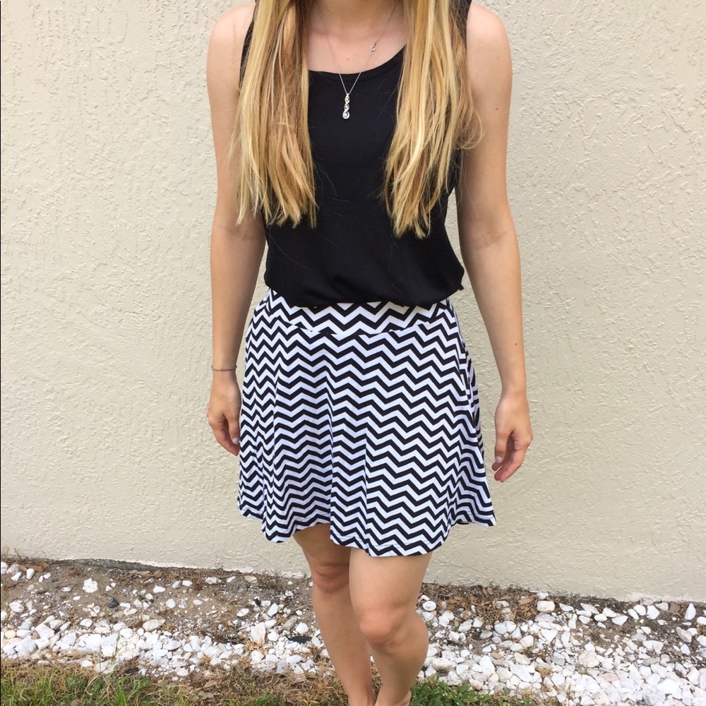 Rue21 Chevron Black and White Circle Skirt